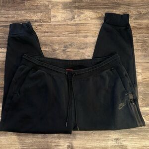 Nike Tech men’s black joggers size 2x